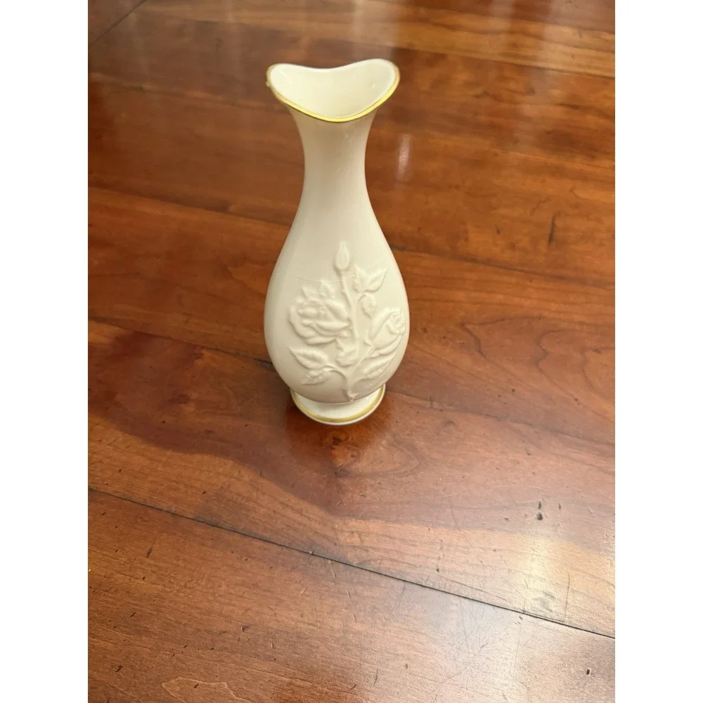 Vintage Lenox Sharon Collection Rose Bud‎ Vase Ivory Porcelain 24K Gold Trim 7.5